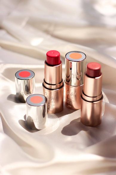 RUBOR EN BARRA ARIA COSMETICS