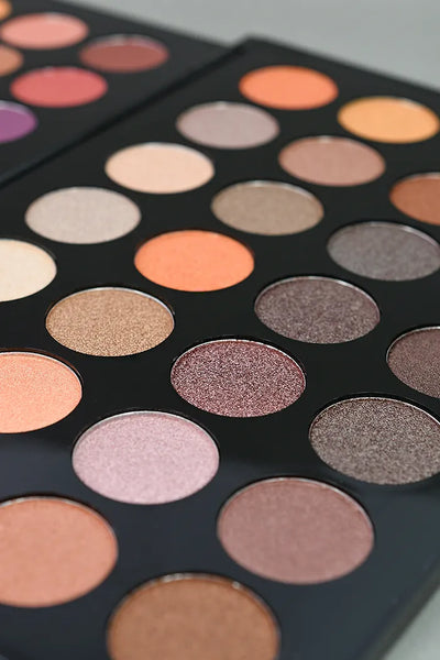 PALETA DE SOMBRAS 56 TONOS DOLCE BELLA